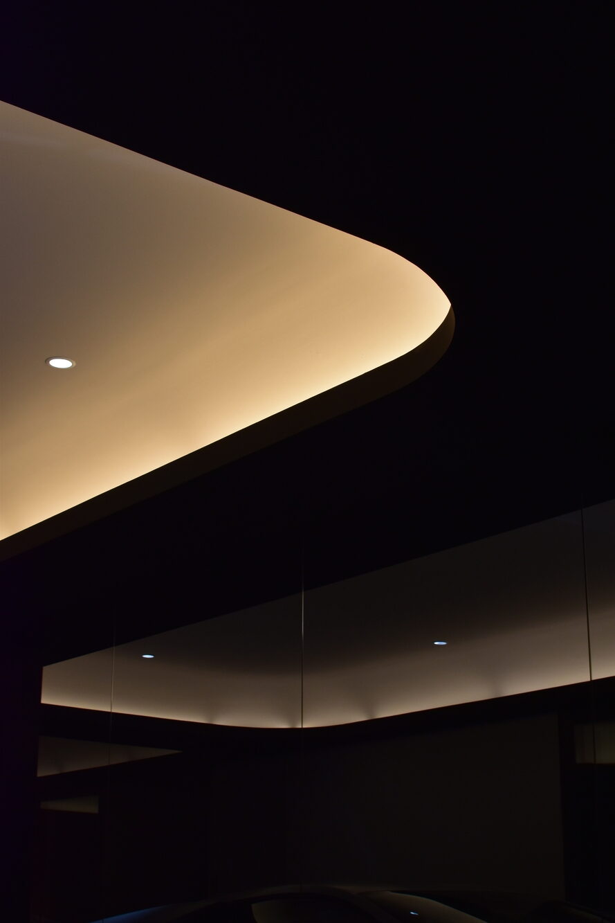 京都のリノベーションモダン住宅の光天井