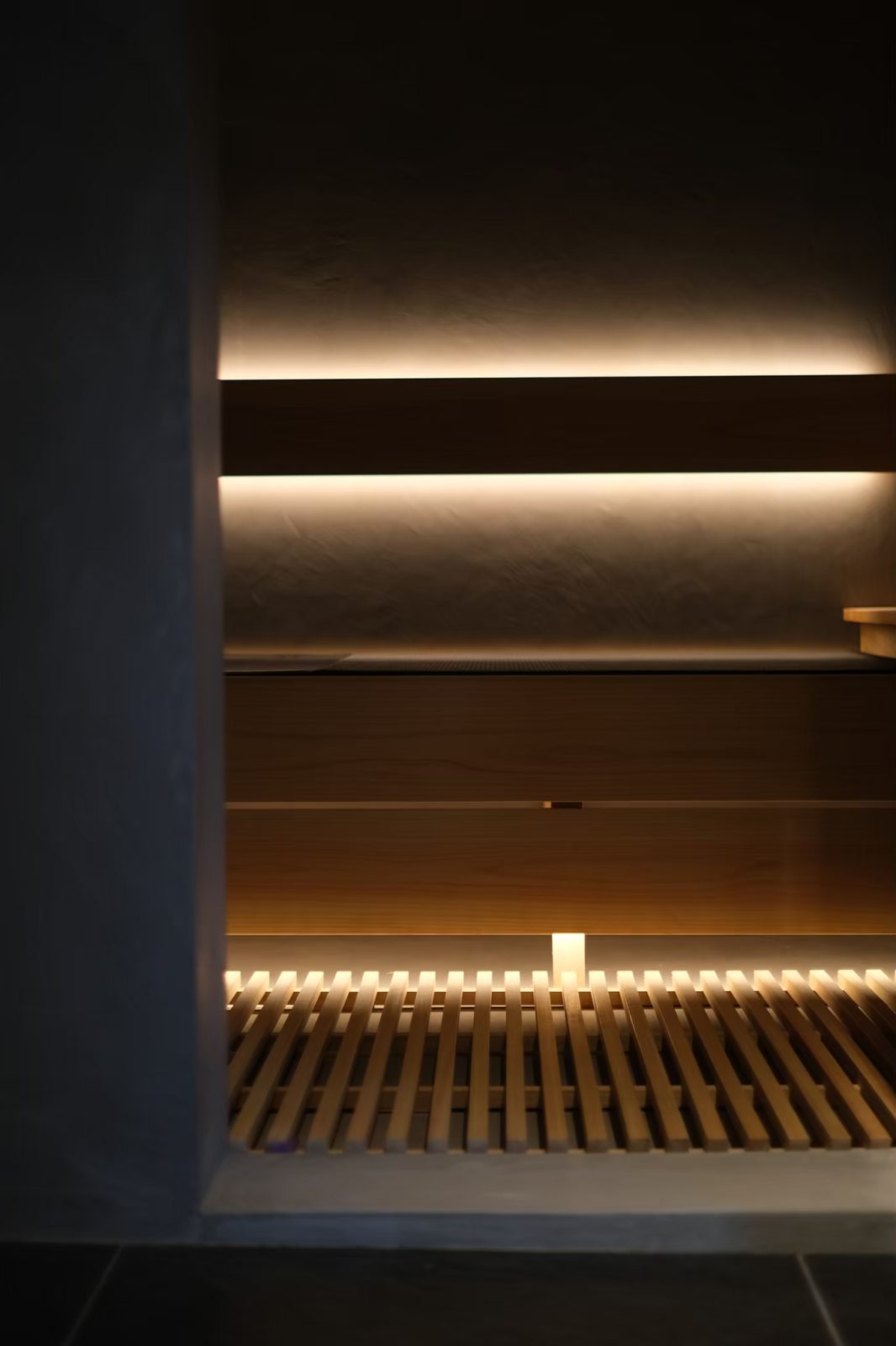 京都のリノベーションモダン住宅のサウナ