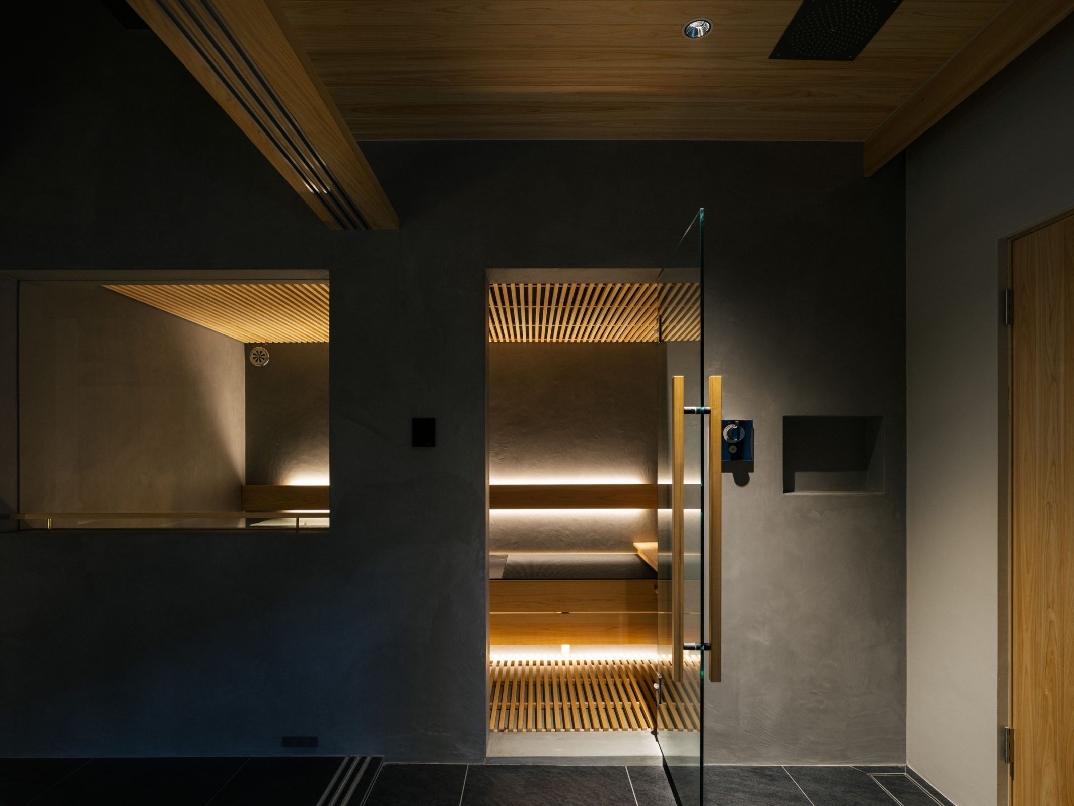 京都のリノベーションモダン住宅のサウナ